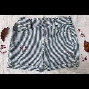 Kids (12) Old Navy Short Blue & White Railroad Striped Shorts